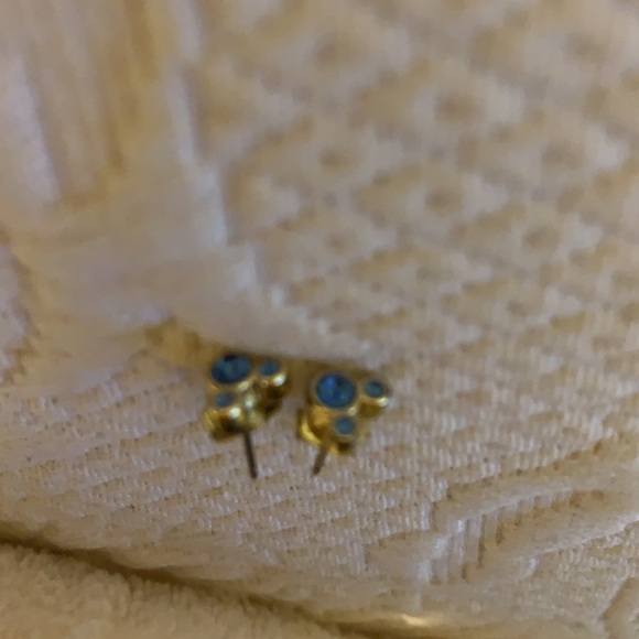 🐬sapphire Disney earrings - Picture 3 of 3